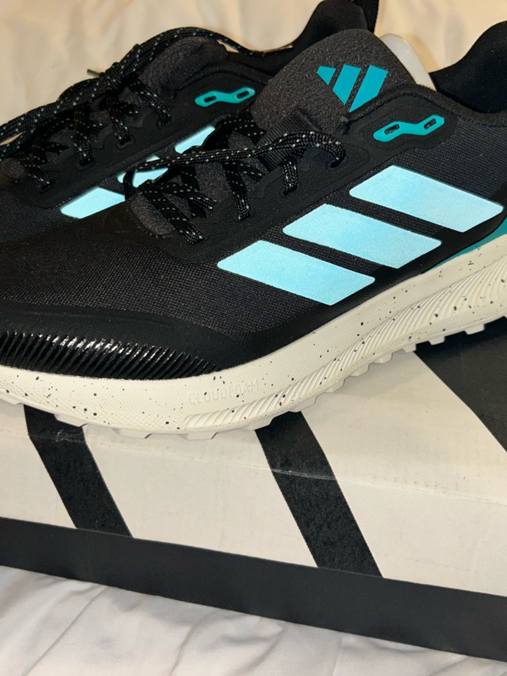 Adidas men’s run falcon 5 tr size 9m 11w